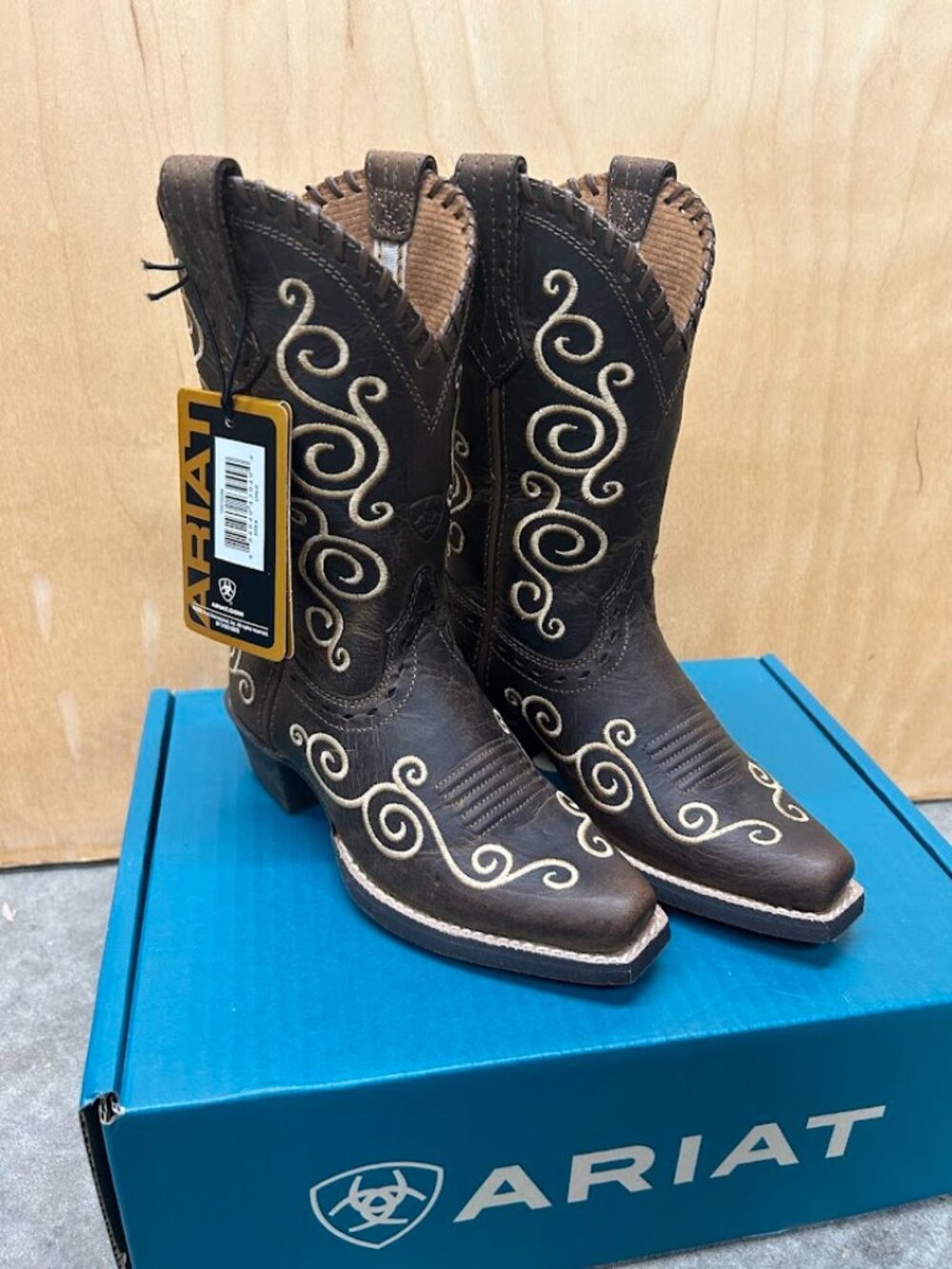 Girls Ariat 10010256 Shelleen Western Style Brown Snip Toe Boots Size 9